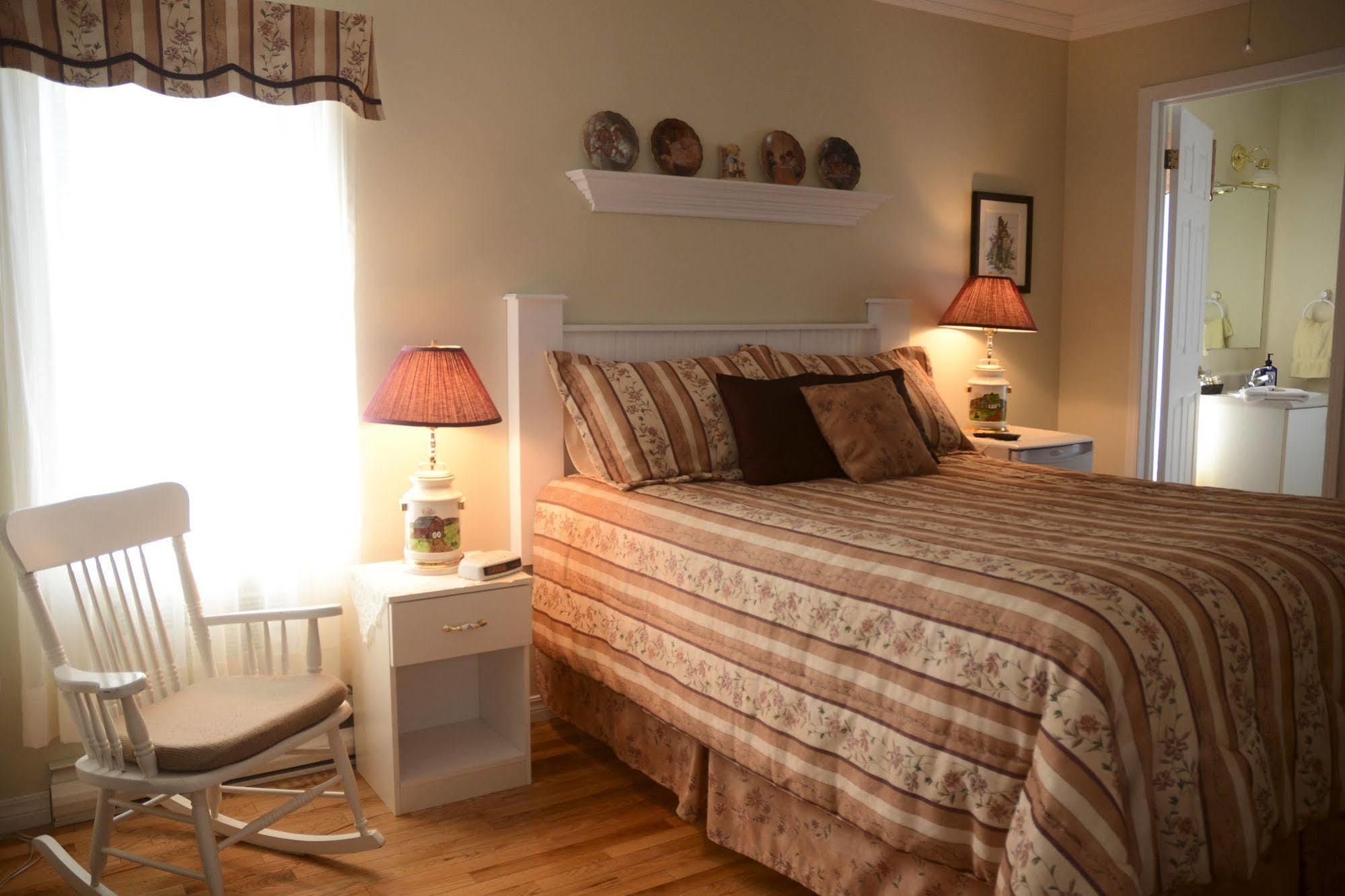 Cote'S Bed & Breakfast Grand Falls Exterior foto